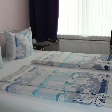 Zentrumsnahe Ferienwohnung * סלה