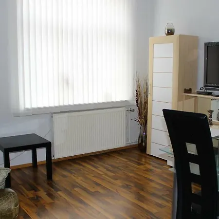 Zentrumsnahe Ferienwohnung דירה סלה